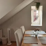 Altbau Dachgeschosswohnung Mitten In Apartment Graz